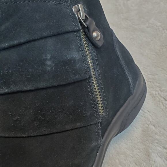 Clarks Black Suede Leather Lagenlook Ruched Goth Zip Ankle Boots Shoes 6W 6 Wide - Picture 6 of 10